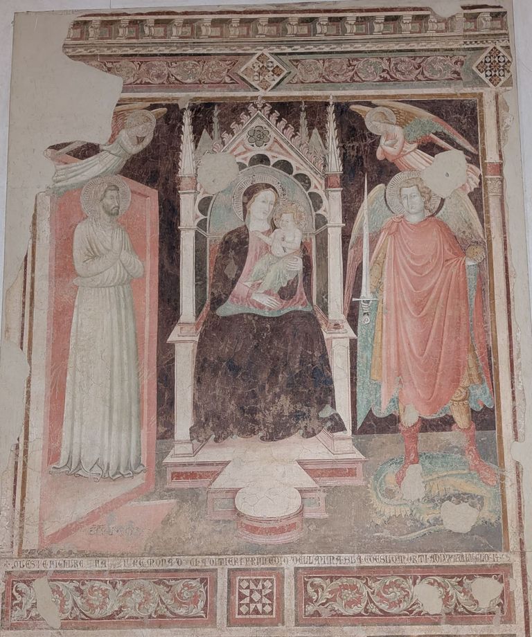 Madonna col Bambino, san Lazzaro e san Michele Arcangelo - Mariotto di Cristofano (attribuito), 1425-1450, affresco staccato Madonna col Bambino, san Lazzaro e san Michele Arcangelo - Mariotto di Cristofano (attribuito), 1425-1450, affresco staccato